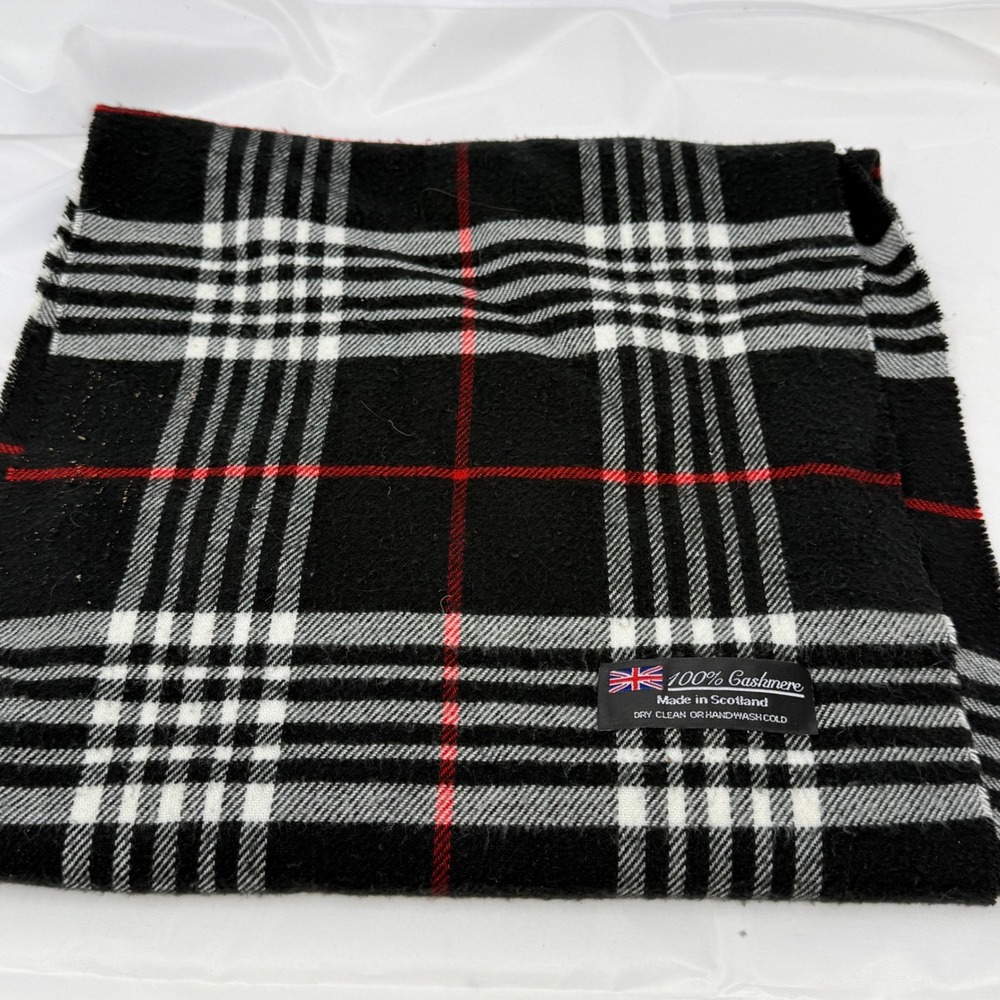 100% Cashmere Scarf Made in Scotland Tartan‎ Plaid Black White Red Plaid Fringe